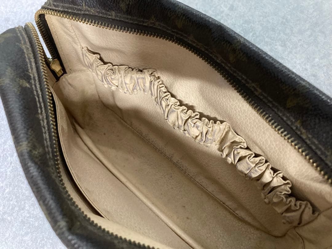 ルイヴィトン トゥルーストワレット28 ポーチ モノグラム