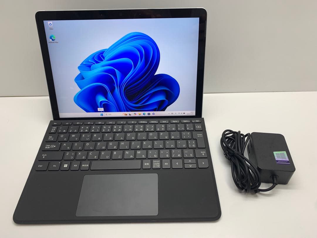 Surface Go3 Core i3 8GB 128GB Office付