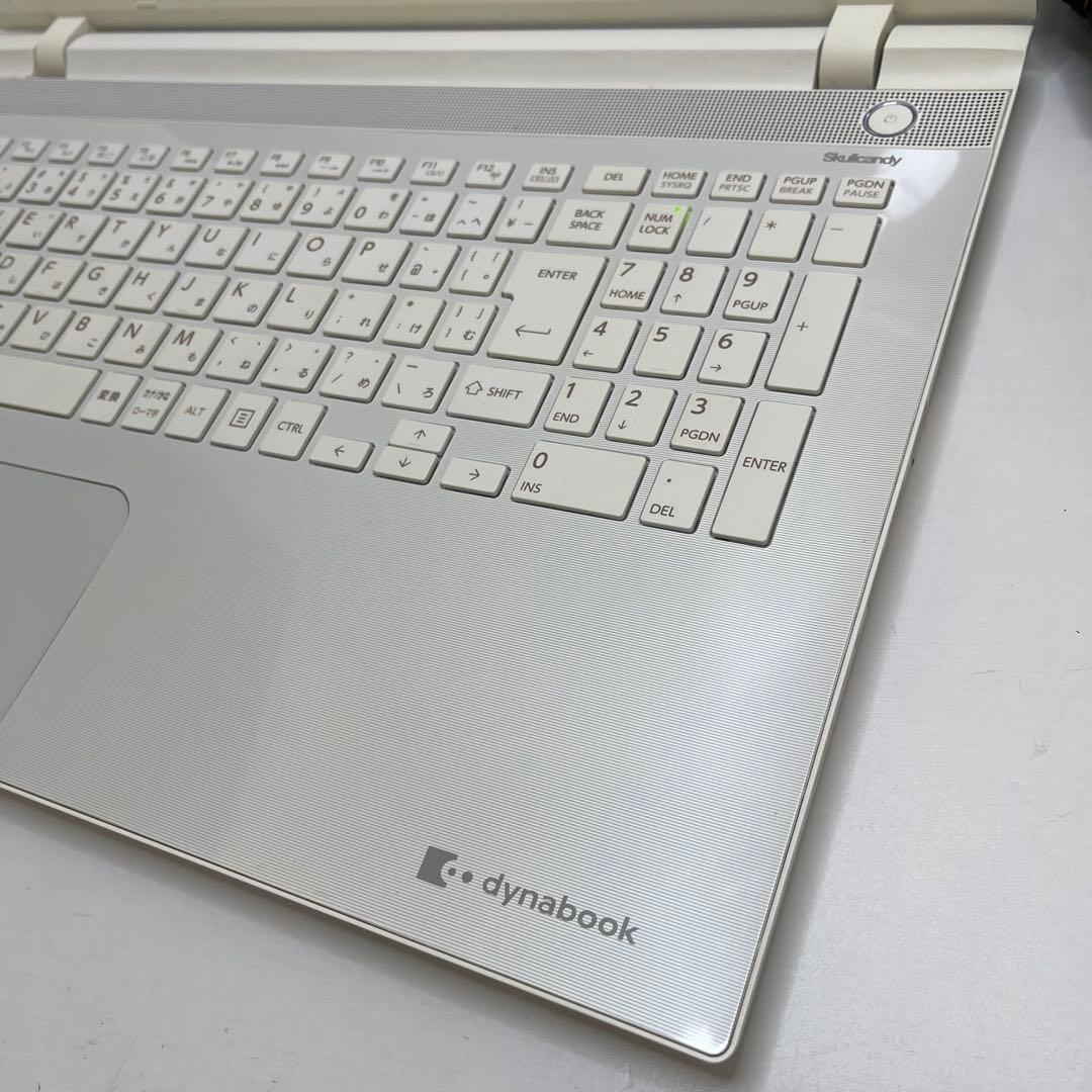 東芝 Dynabook AZ65 i7-6500U 8GB SSD256GB