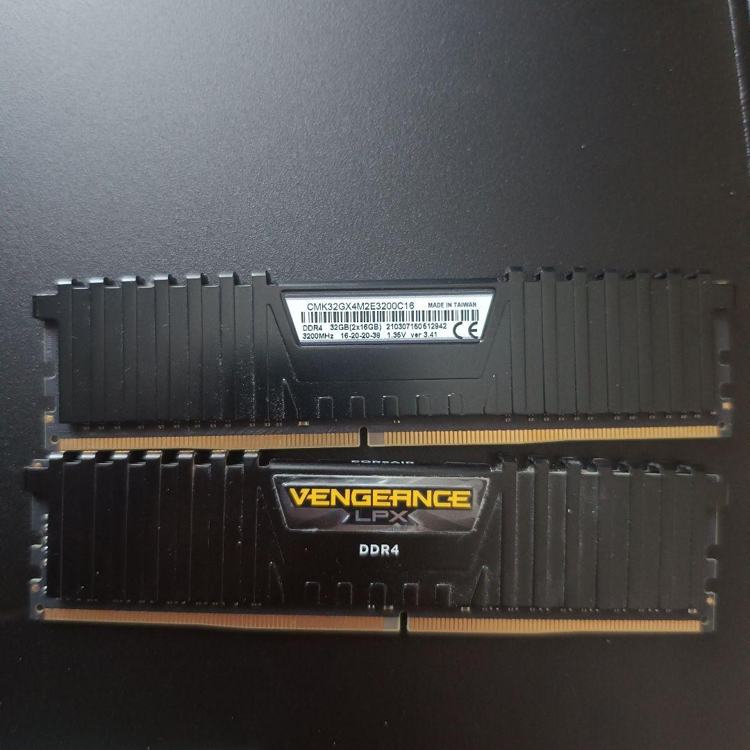 CORSAIR Vengeance LPX 32GB DDR4　3200MHz