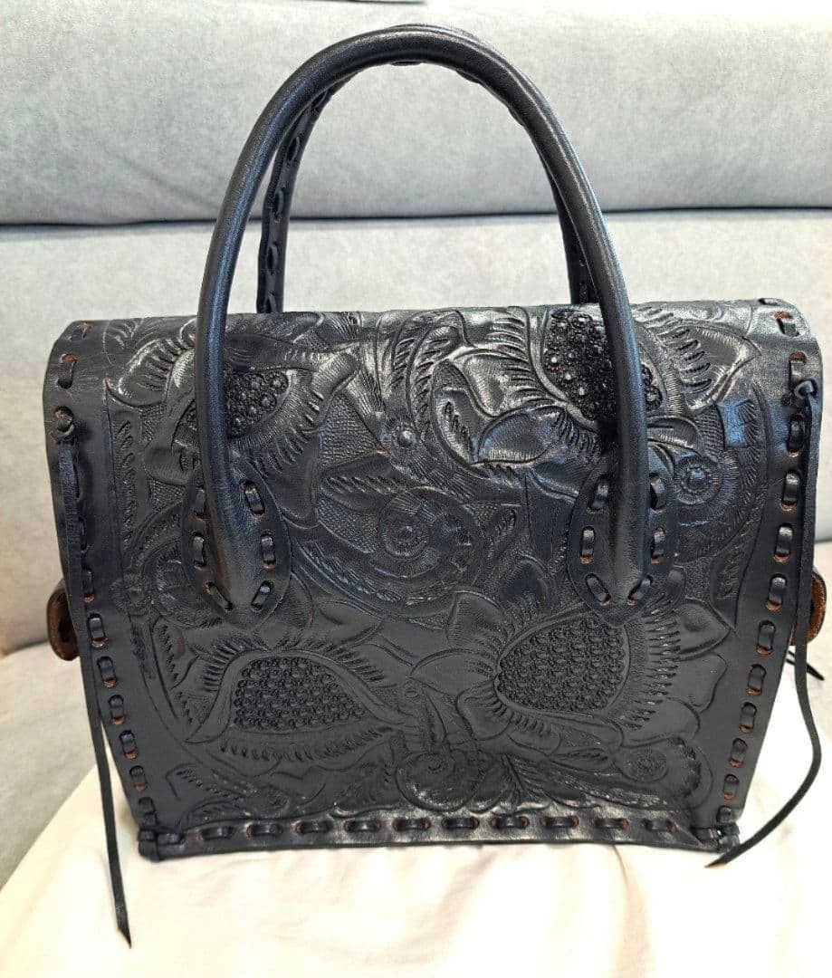 グレースコンチネンタル カービングトライブス マエストラS