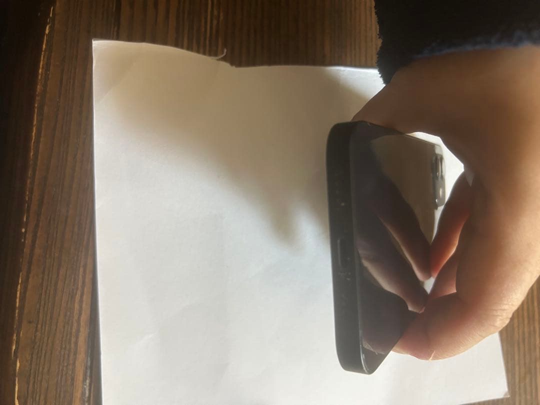 iPhone12 ジャンク　バッテリー死んでます