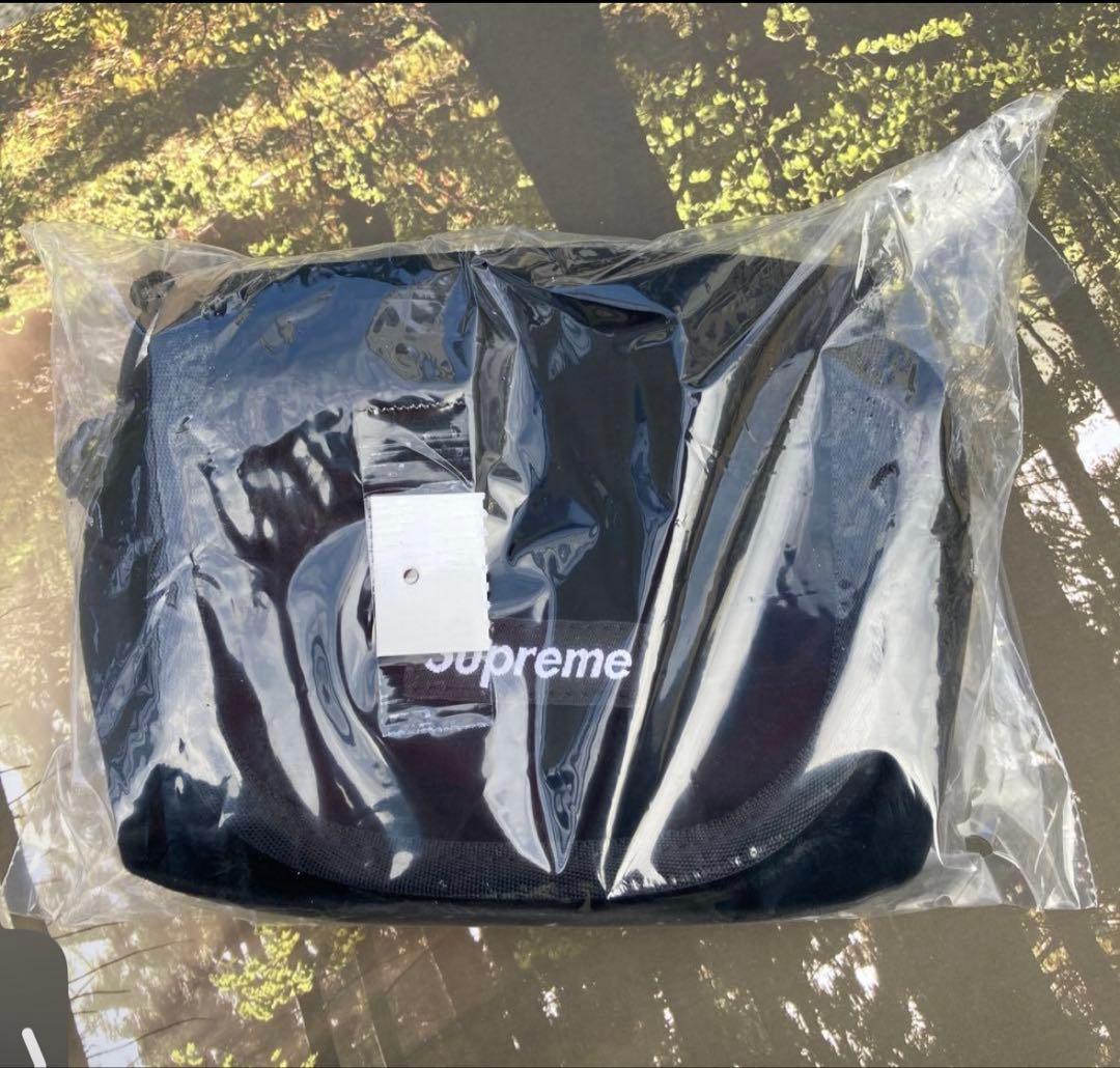 Supreme Velvet Mini Pouch Black シュプリーム