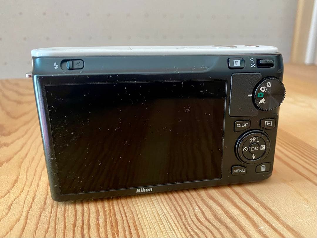 Nikon1 J1 ミラーレス一眼 ホワイト