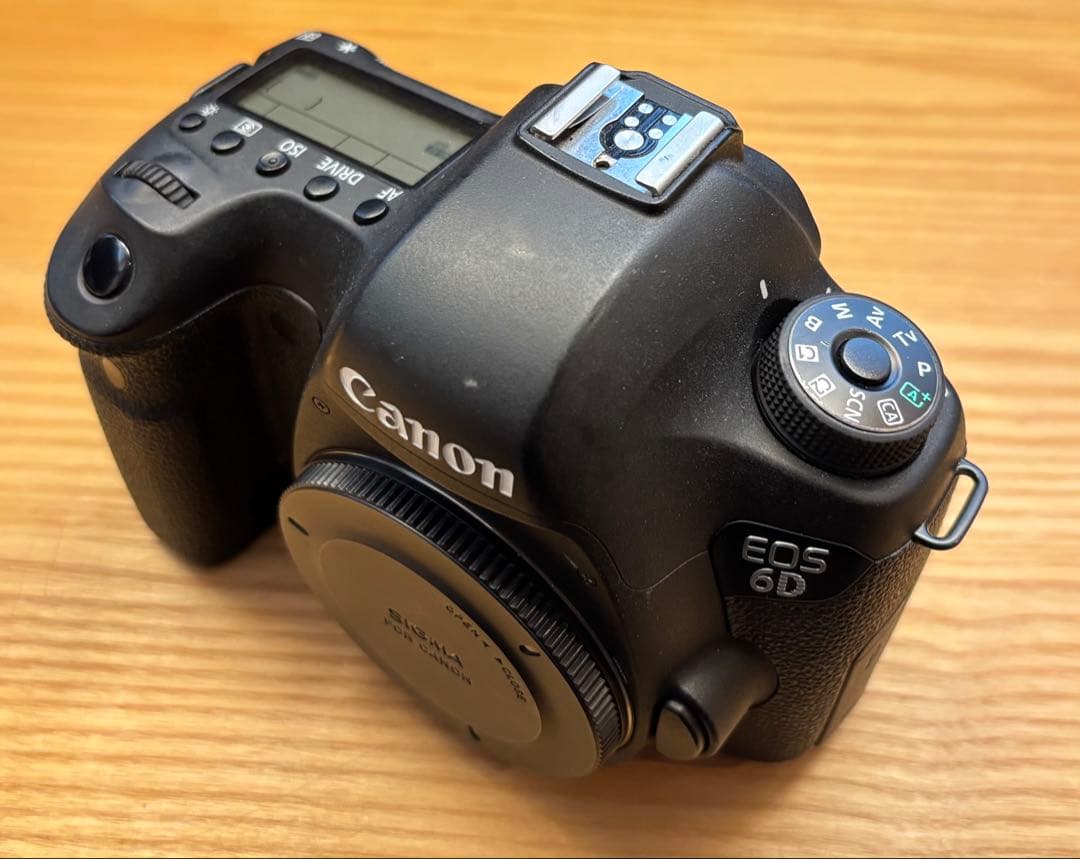 Canon EOS 6D デジタル一眼レフカメラ　フルサイズ