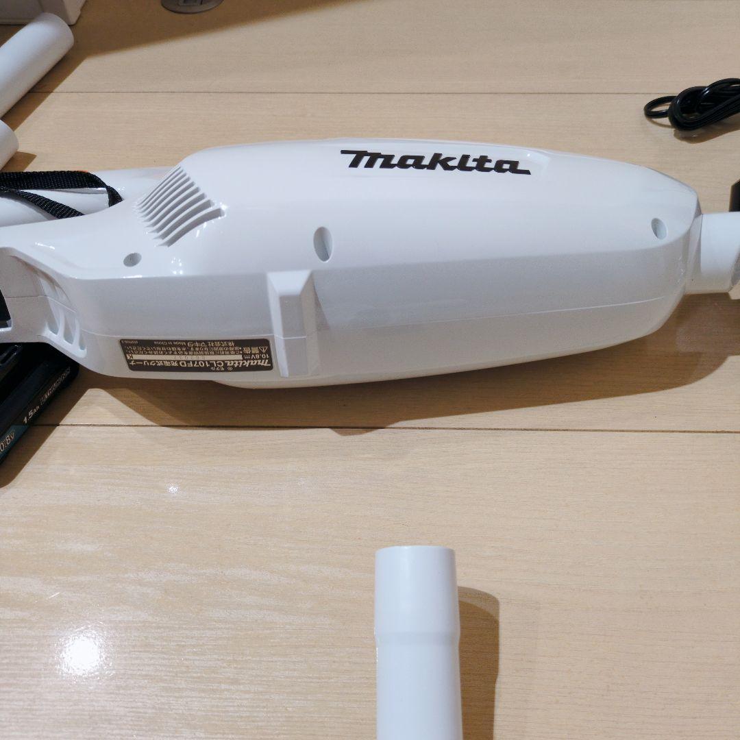 Makita CL107FDSHW 掃除機 バッテリー・充電器・紙パック30付
