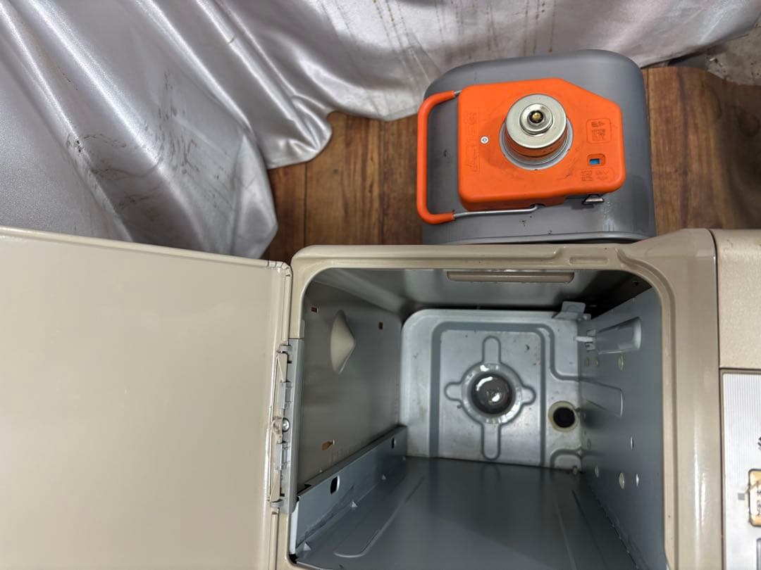 菅181 使用少　整備済　コロナ石油ファンヒーター　〜17畳