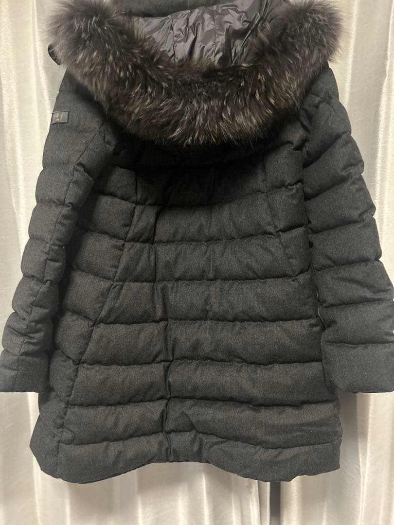 【希少】タトラス ラビアナ ダウンコート チャコールグレー04 XL