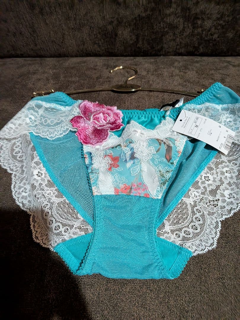 。ひっと様サルート23グループリッチベールブラジャーG65、ショーツMサイズ