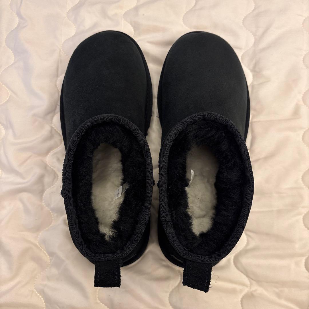 UGG ムートンショートブーツ　23センチ