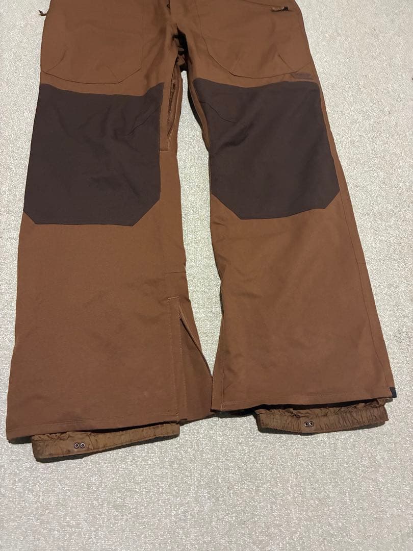 バートン　リザーブビブパンツ　スノーボードウェア