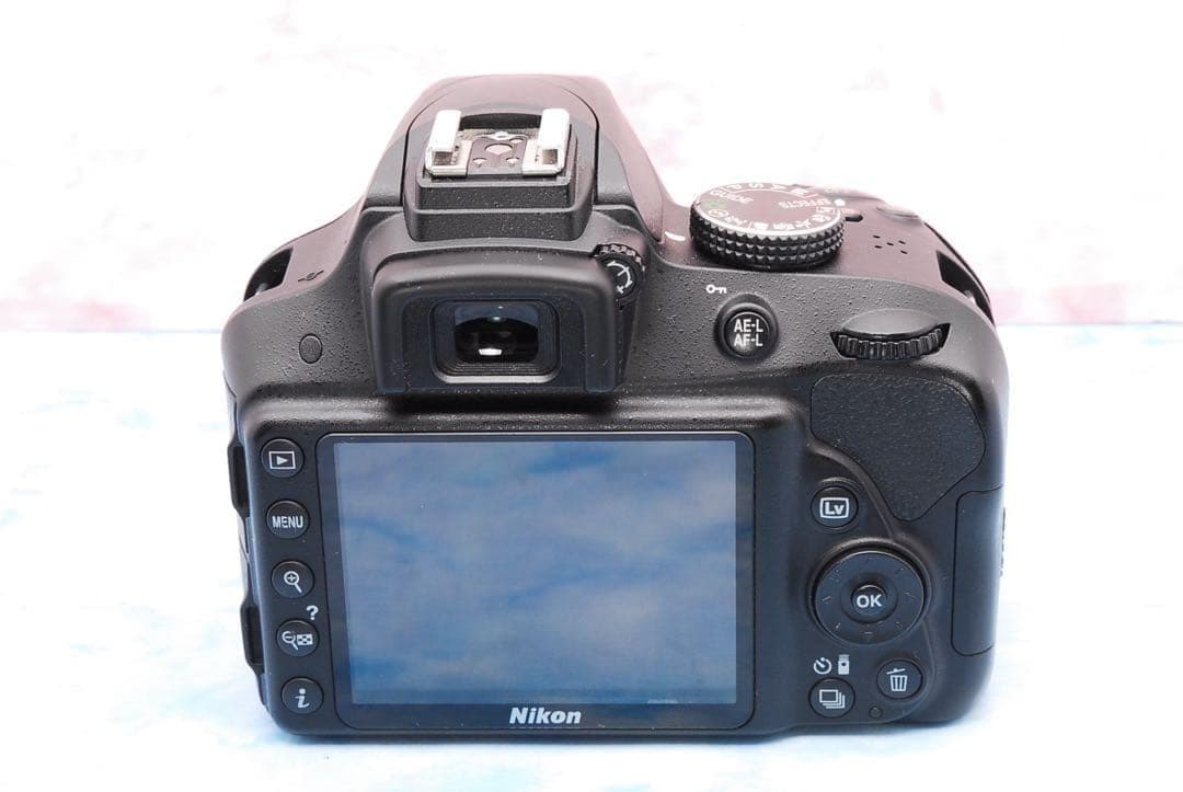 簡単操作✨Nikon D3300✨美品＆S数少✨一眼レフカメラ✨バッグ付