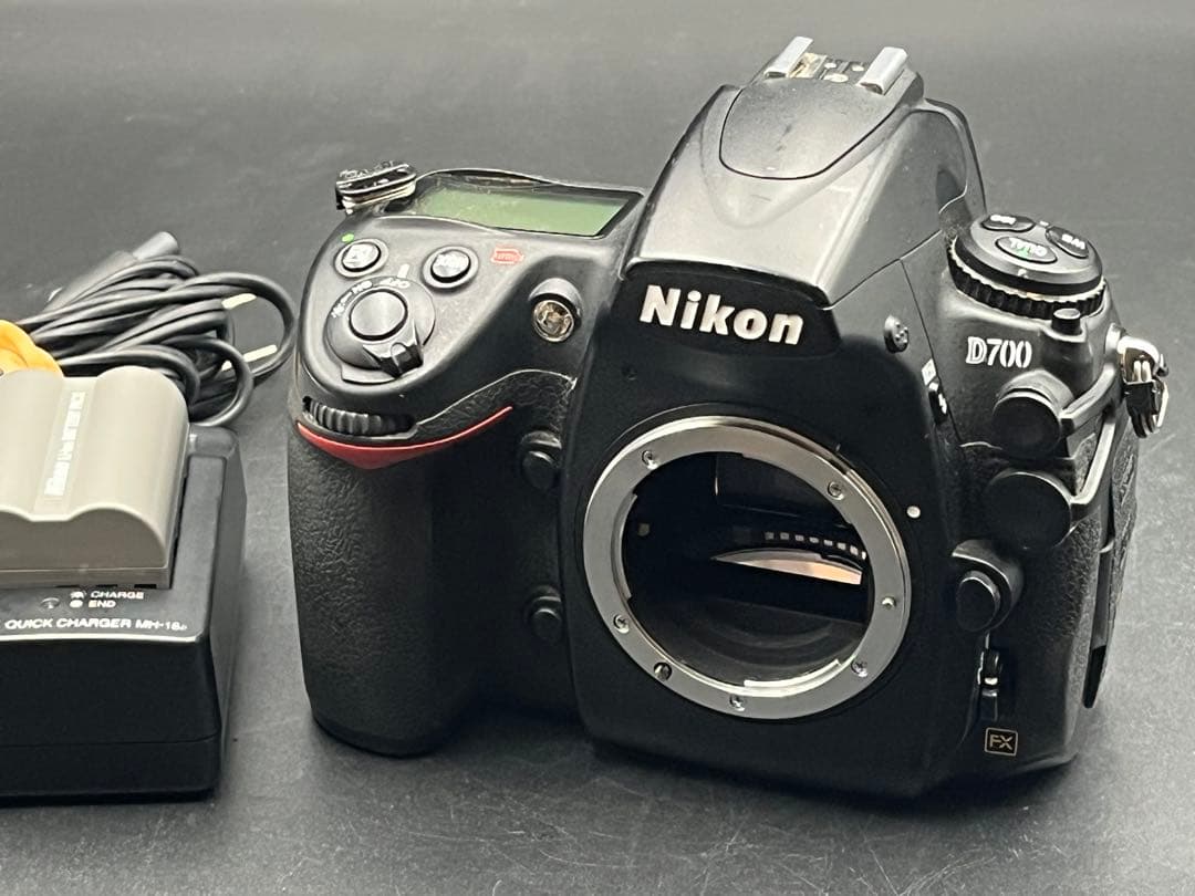 Nikon D700 デジタル一眼レフカメラ 充電器付き