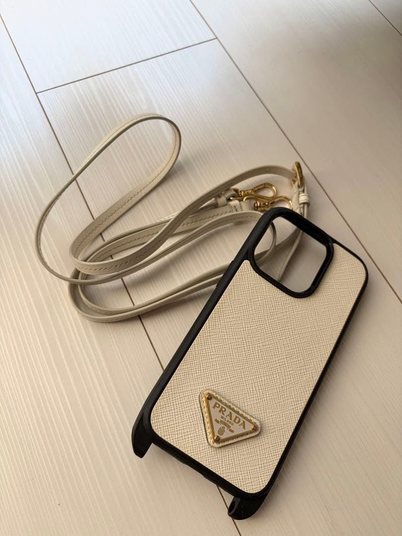 PRADA iPhone 15 Pro ケース
