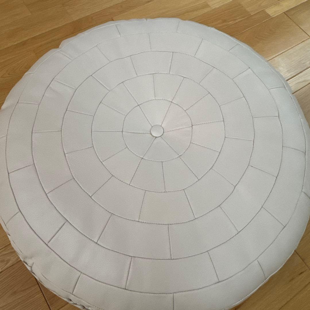 カンディハウス　レザークッション　革クッション　アイボリー