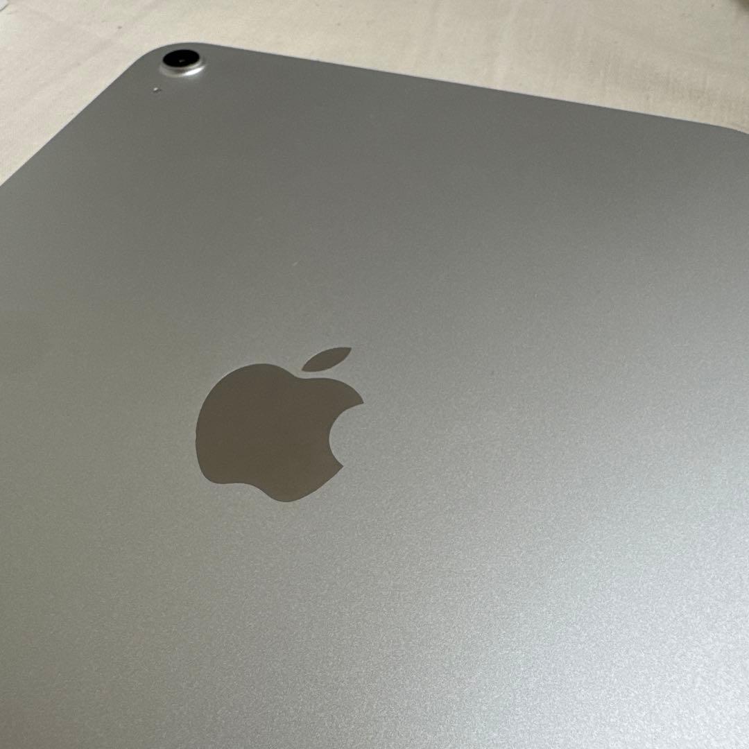 iPad(第10世代)　Wi-Fiモデル　64GBシルバー