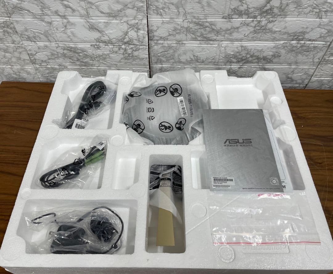 541 【未使用・22年製】送料無料 ASUS 23インチ　モニター