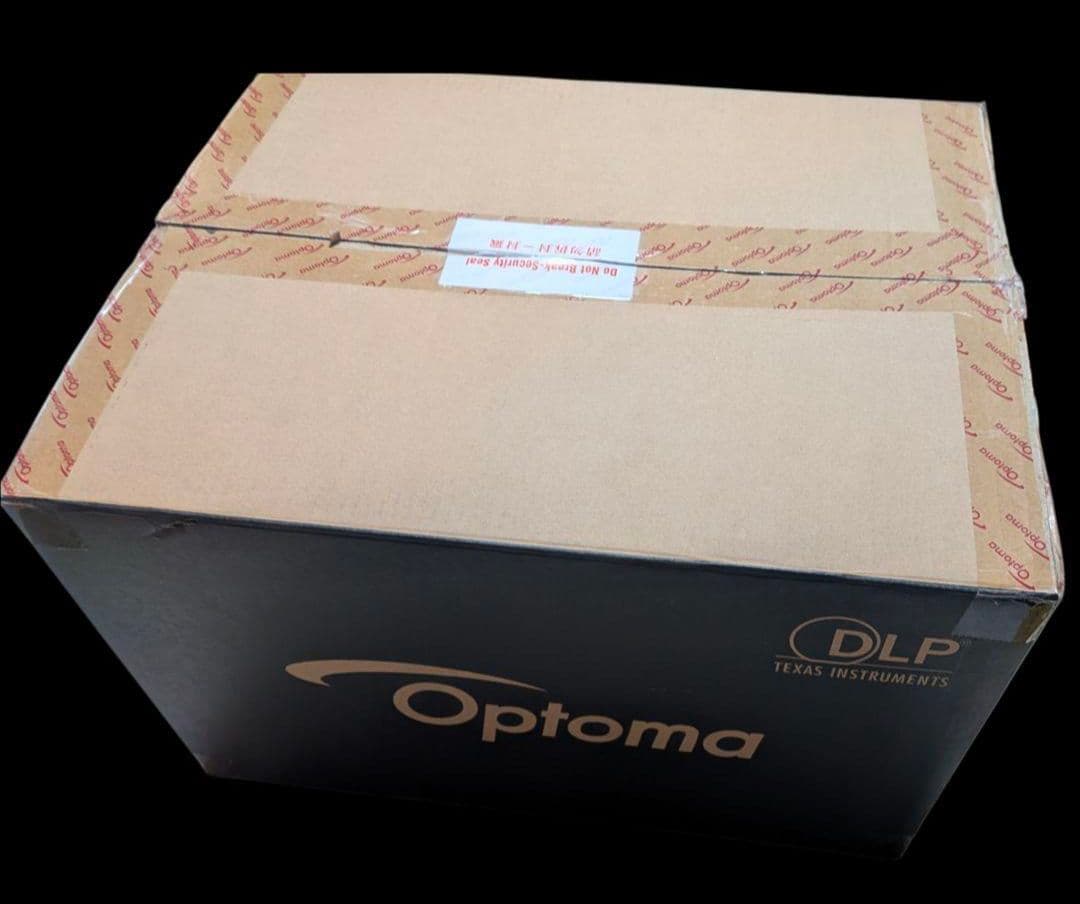 即購入可 美品 高輝度レーザ超短焦点プロジェクタオプトマZH400UST