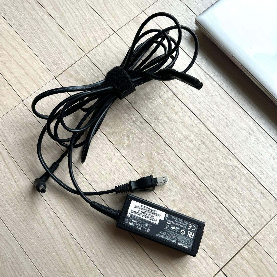 美品 TOSHIBA dynabook T75/BGD ノートパソコン ジャンク