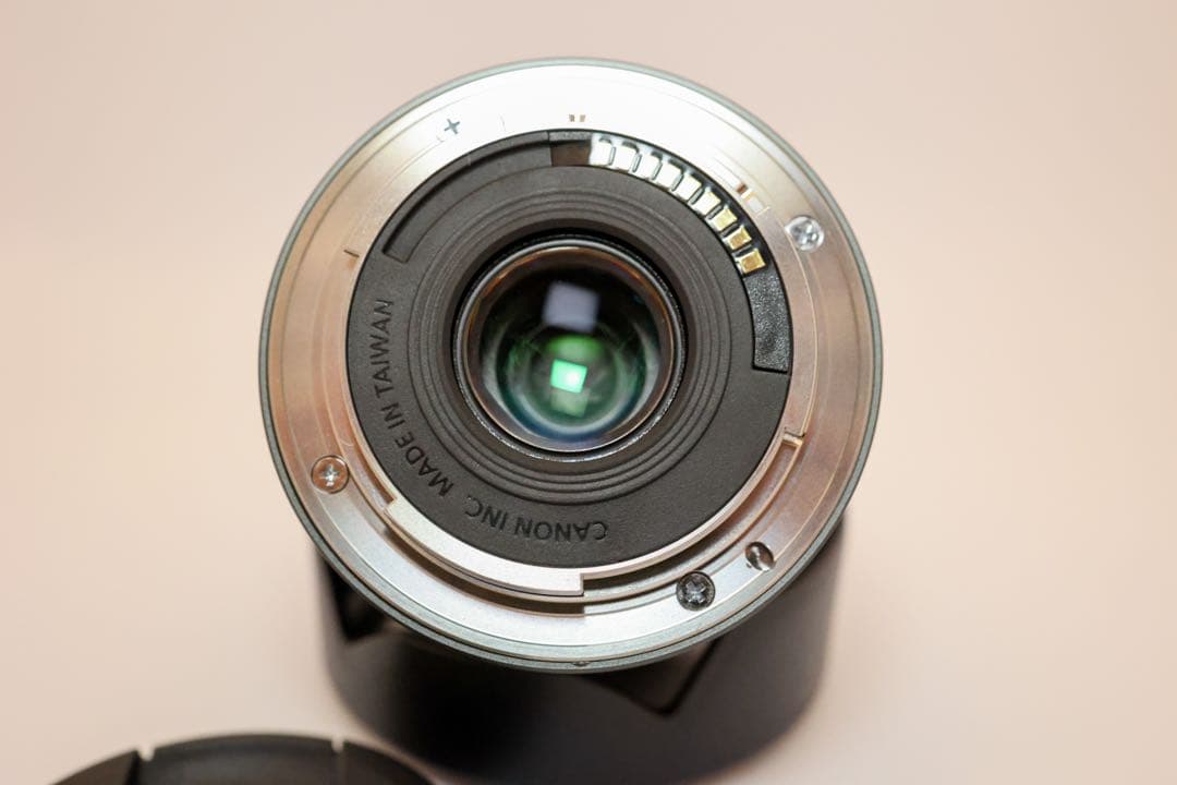 【レンズ付】Canon EOS M2、レンズ2本、アダブター