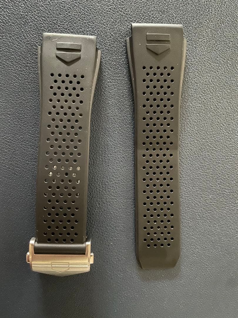 終売品TAG Heuer コネクテッドE3 45mm専用ラバーベルト ブラック