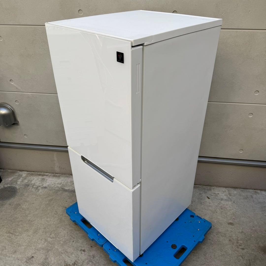 211⭐️2023年製美品★シャープ　冷蔵庫　右、左開き　ガラス扉　一人暮らし