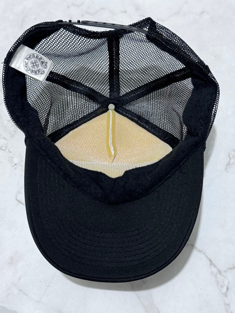 【超美品】CHROME HEARTS 刺繍トラッカーキャップ ブラック/ホワイト