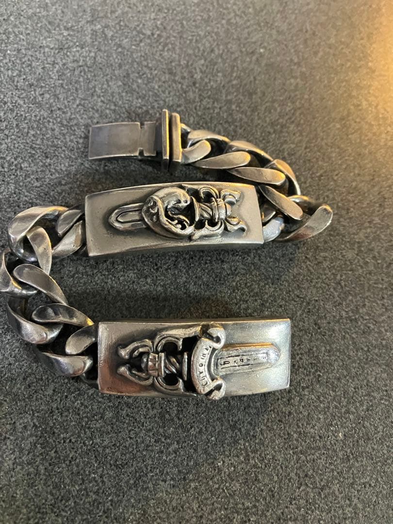 ダブルダガーIDブレスレット