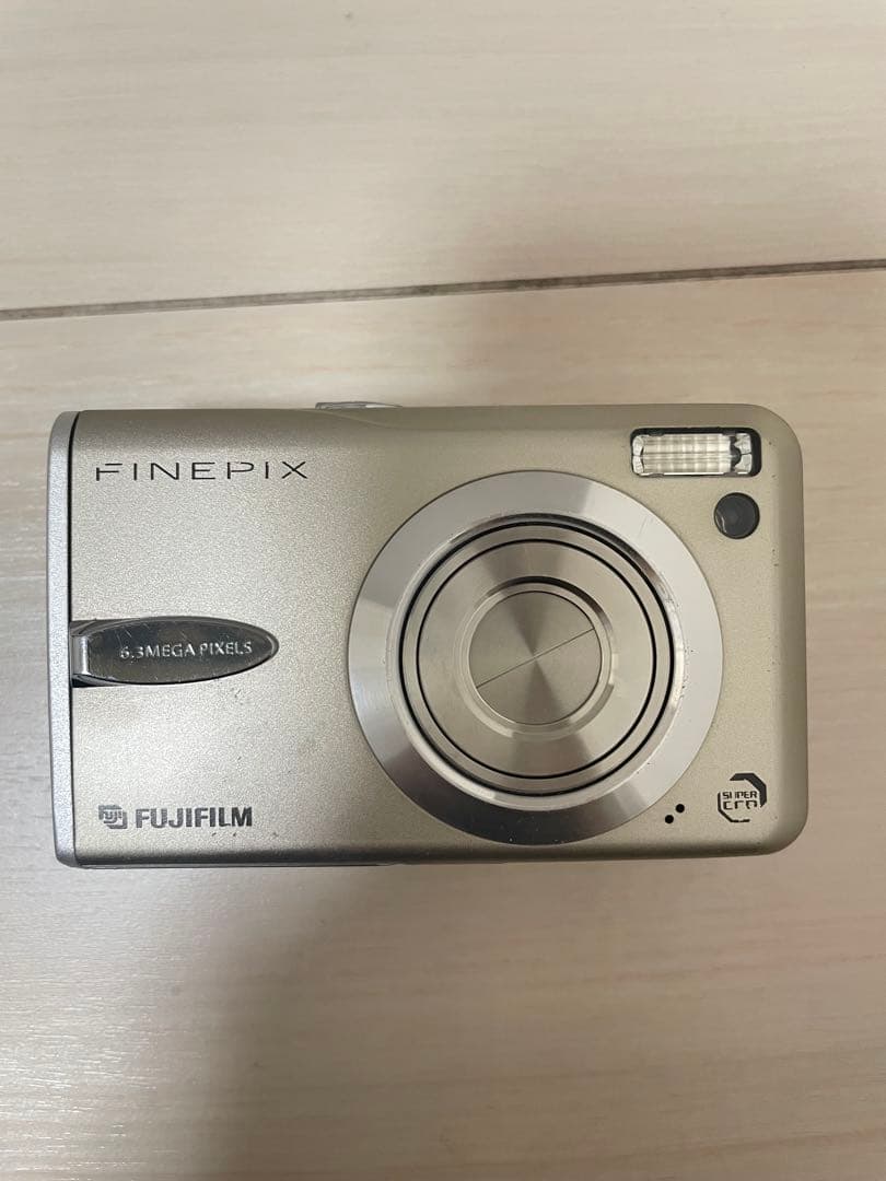 Fujifilm FinePix 8コンパクトデジタルカメラ 【動作確認済】