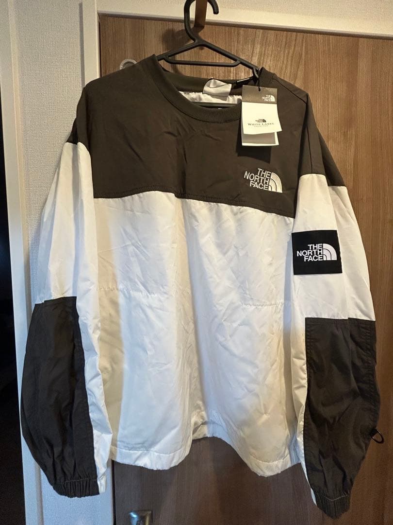 THE NORTH FACE 長袖ナイロン　プルオーバー　タグ付き