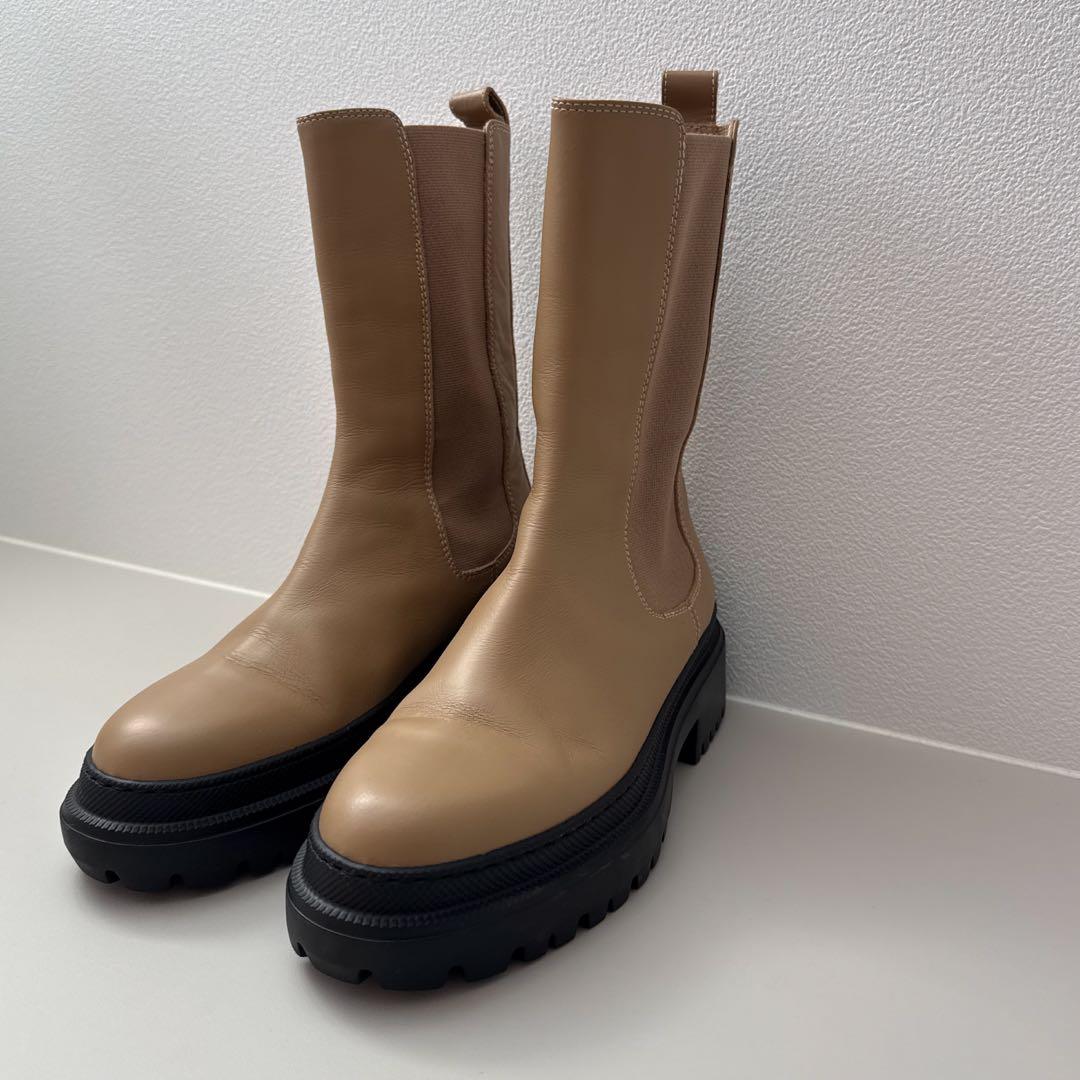 トゥモローランド　23cmサイドゴアブーツ　春ブーツ　靴　レザー　女優　ベージュ