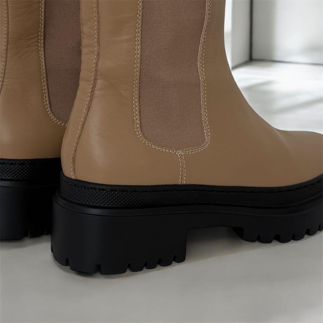 トゥモローランド　23cmサイドゴアブーツ　春ブーツ　靴　レザー　女優　ベージュ