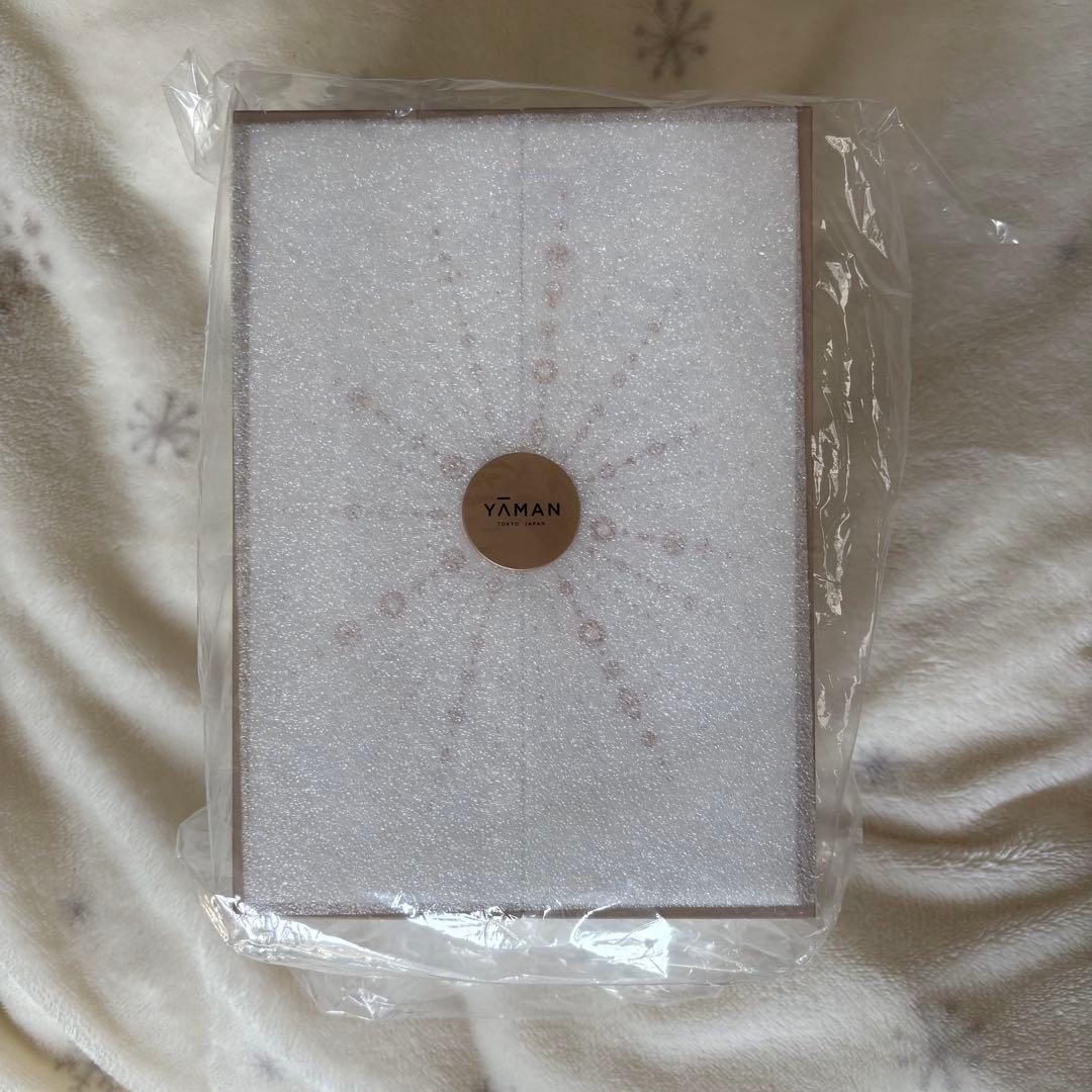 YA−MAN M18-YL-11 フォトプラスシャイニー　Beauty Box