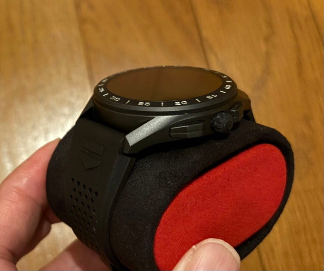 別売ベルト付TAG Heuer Connected Calibre E3 45㎜