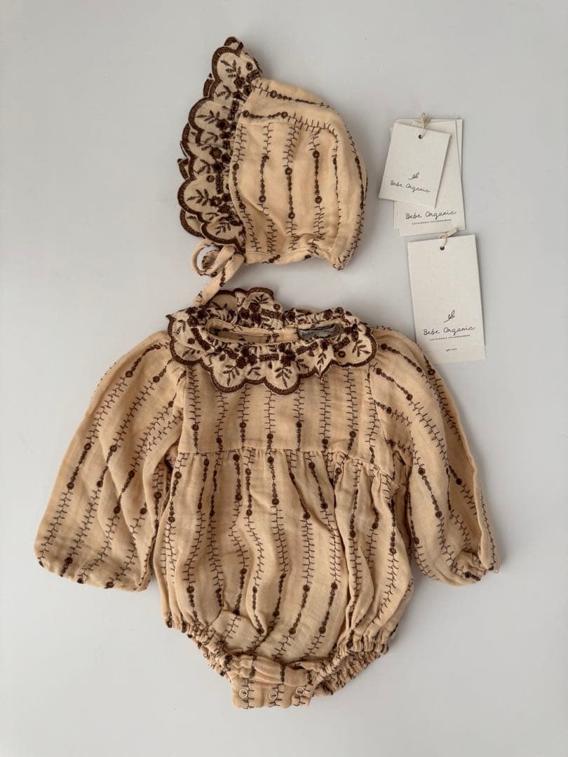 ロンパース・カバーオール Bebe organic amelia romper&bonnet 6M