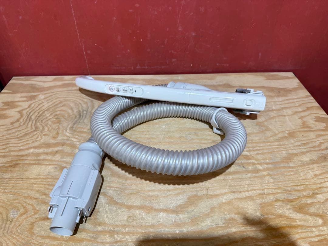 2022年製 Panasonic MC-JP840K 紙パック式掃除機