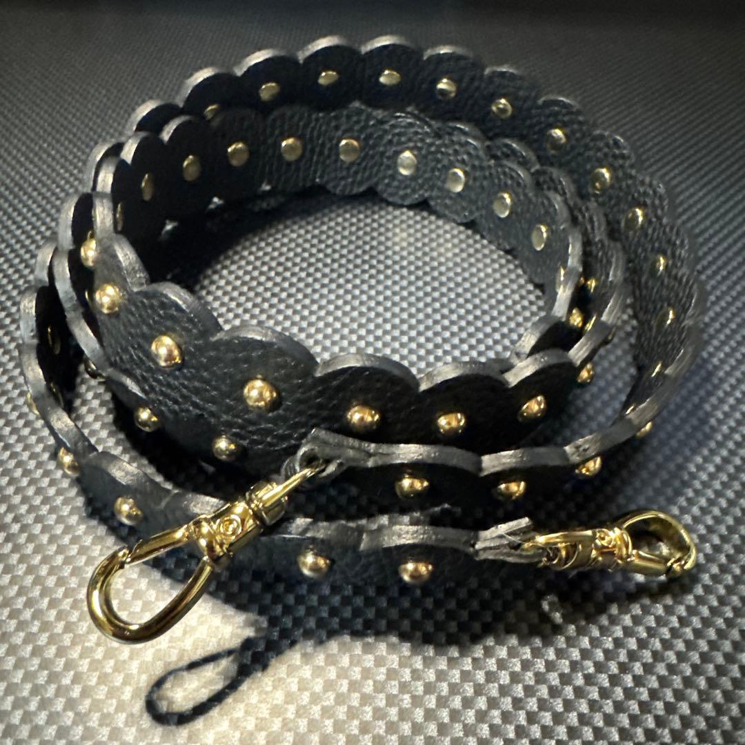 BANDOLIER iPhone15ケース