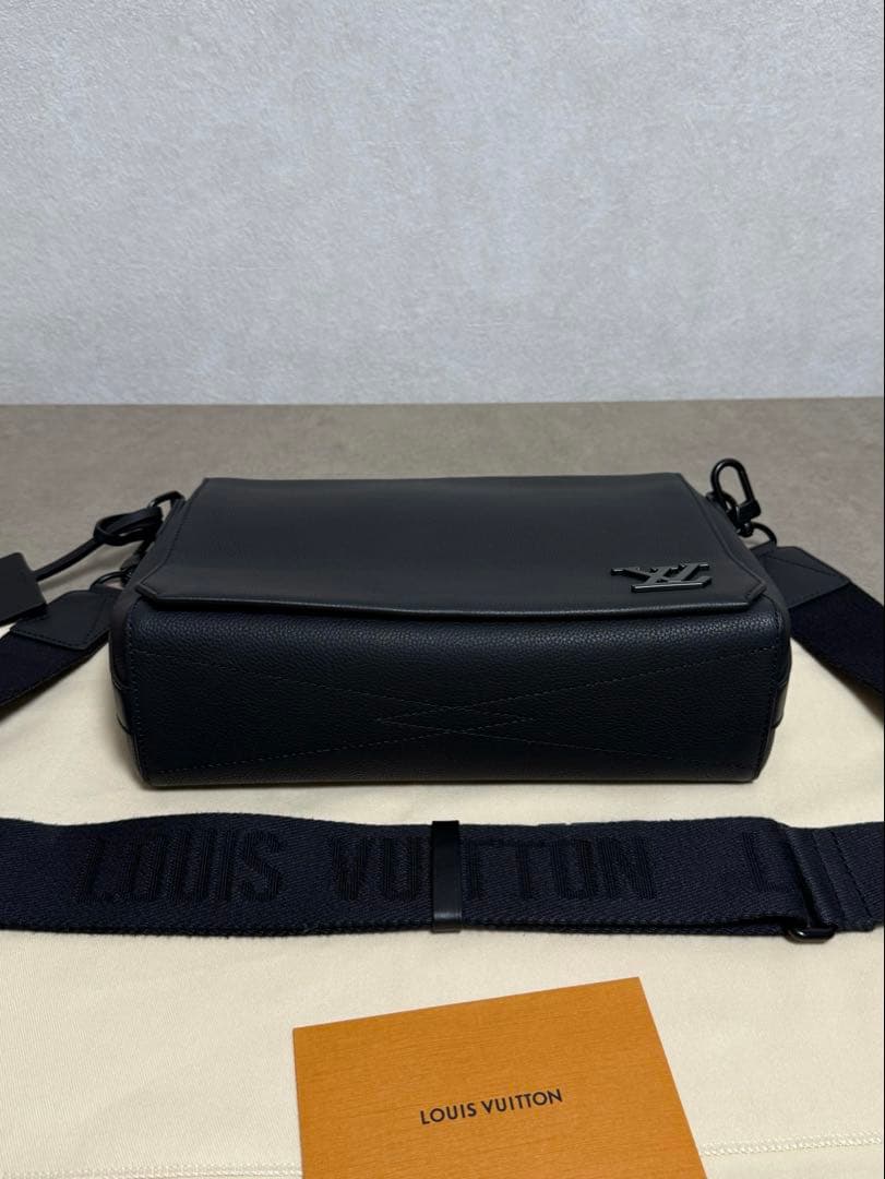 極美✨ルイヴィトン M57080 テイクオフメッセンジャー アエログラムブラック