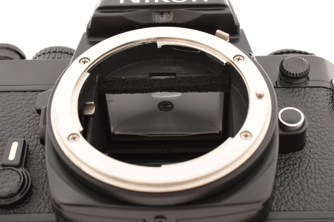 良品 NIKON FE ブラック フィルムカメラ モルト新品交換済 M428