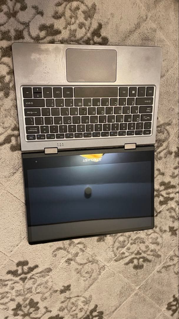 Teclast F5 N4100 中古2in1 ノートパソコン タッチスクリーン