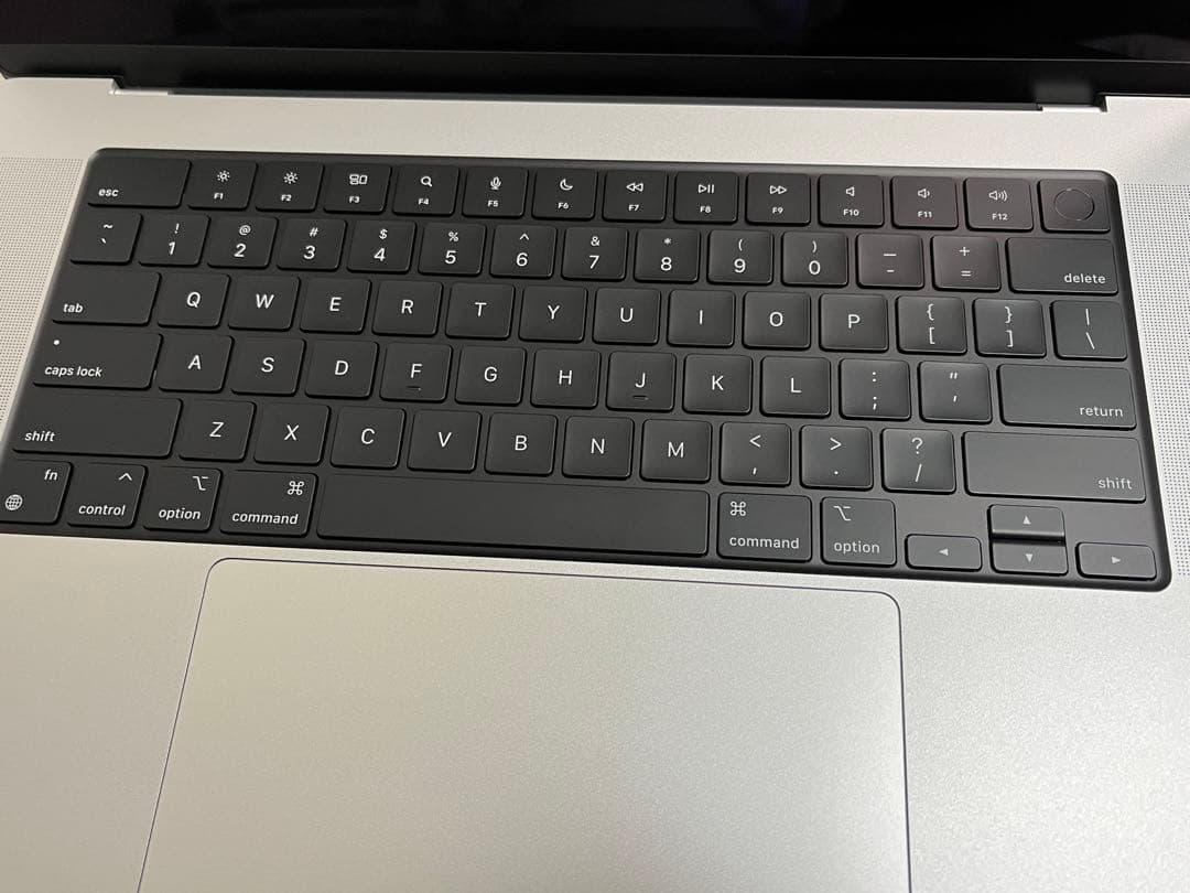 新品同様 MacBook Pro M2 Pro 16.2 16GB/512GB