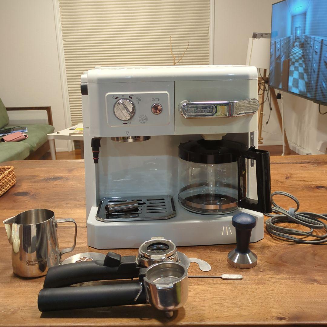 De'Longhi エスプレッソマシン ホワイト