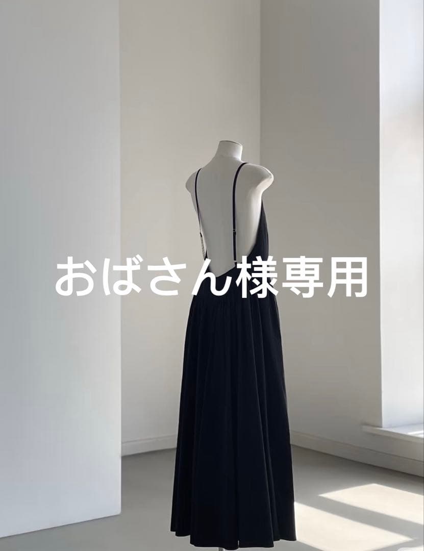 おばさん様　クルーネック黒