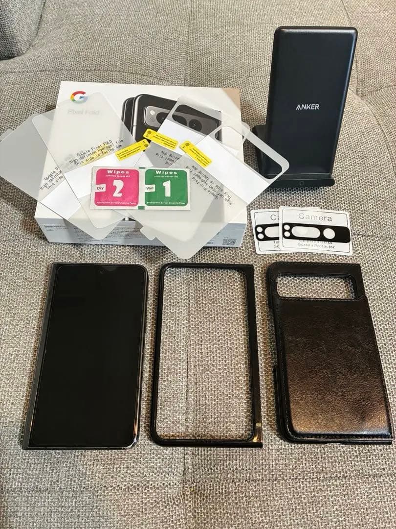 Google Pixel Foldとケース等