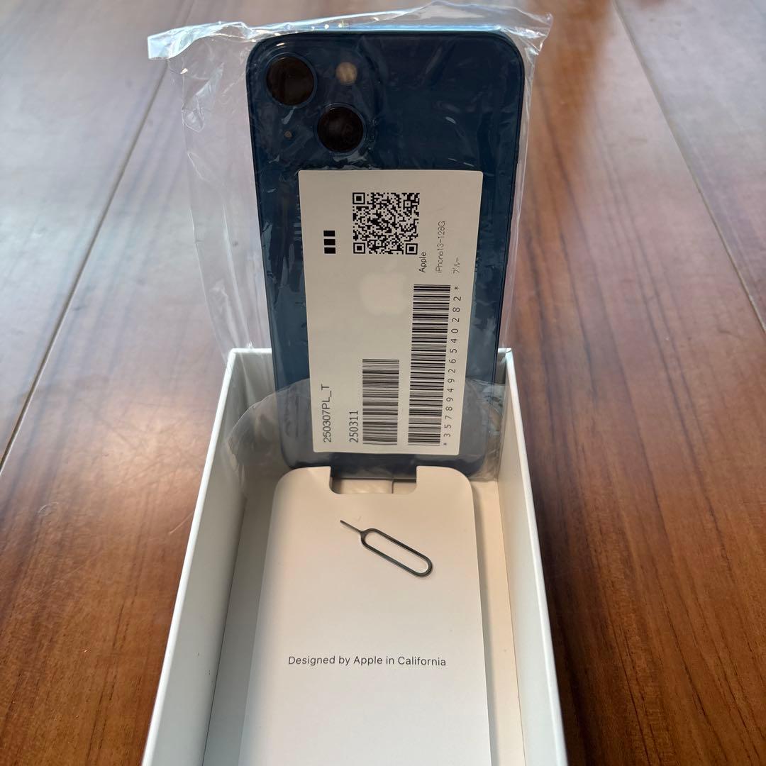 【新品未使用】iPhone13 128GB ブルー/SIMフリー/docomo