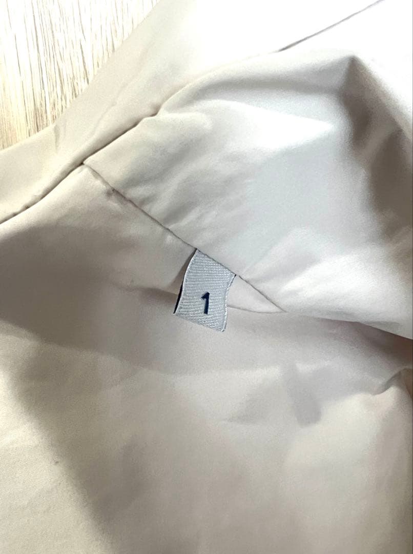 モンクレール　ナイロンパーカー　サイズ1 ベージュ　カルレス