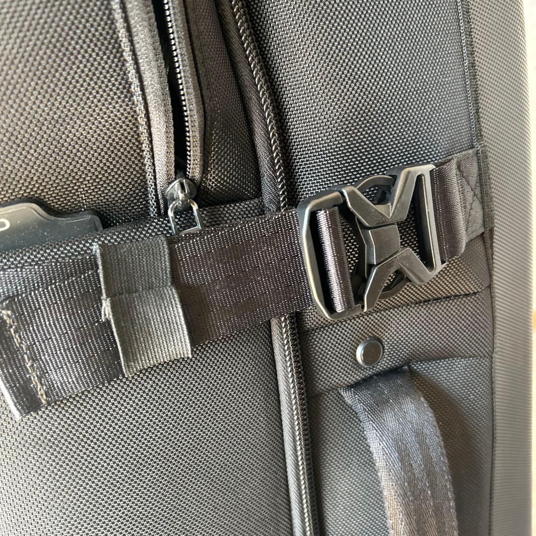 BURTON　86L　ウィーリーダブルデッキ　スーツケース　キャリーバッグ