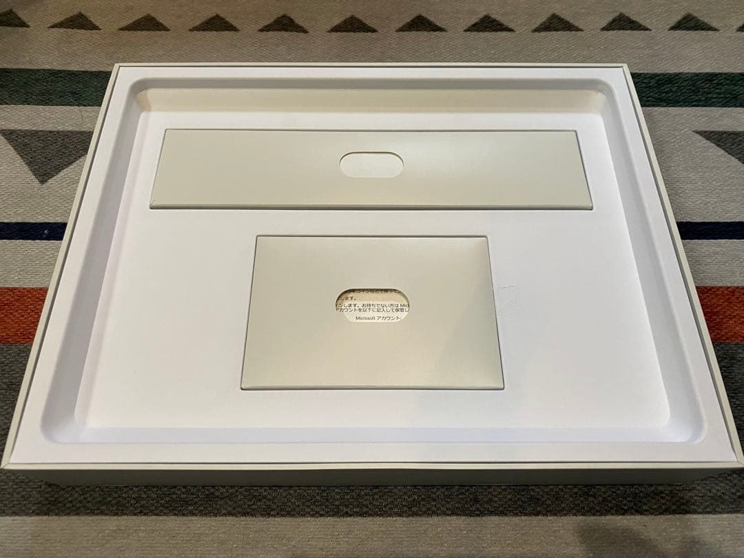 Surface Laptop GO 128G 8Gメモリ(ジャンク品)