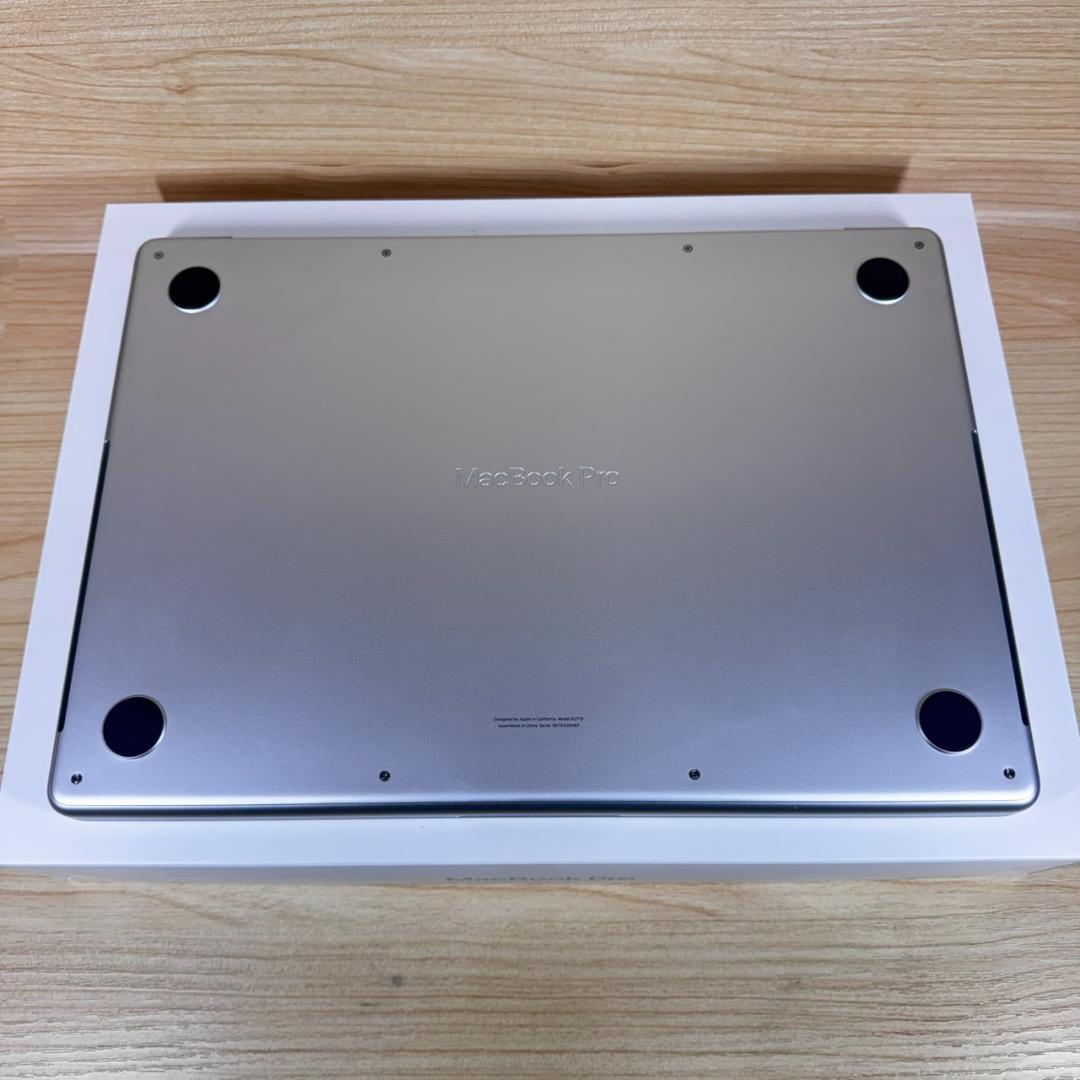 P348 美品 Apple MacBook Pro M2 14inch