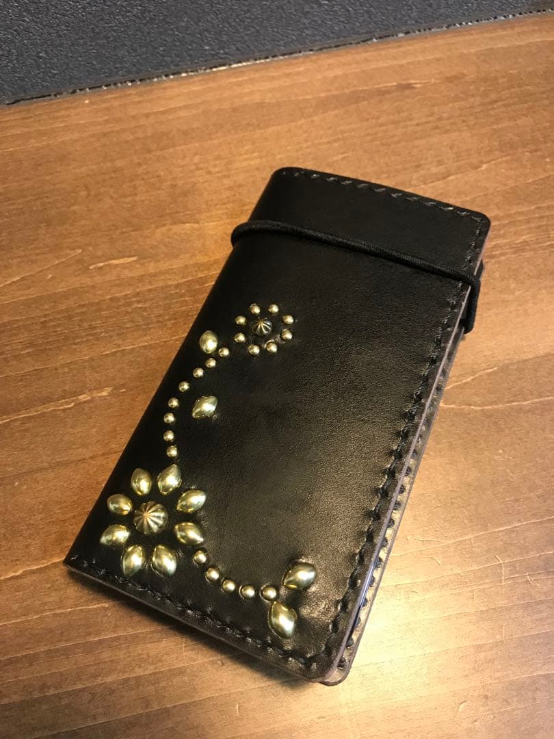 iPhoneアクセサリー mom